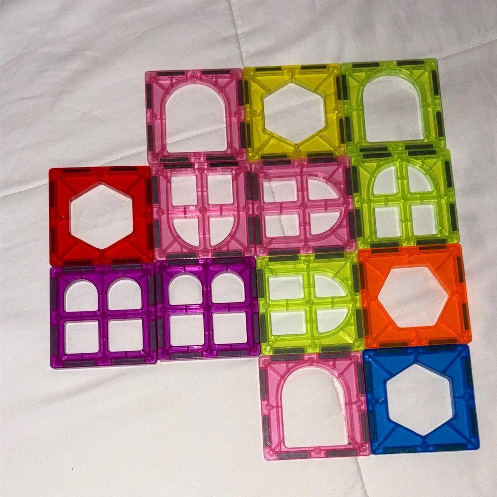 Translucent Magnetic Rainbow Building Blocks Set (37 pieces)